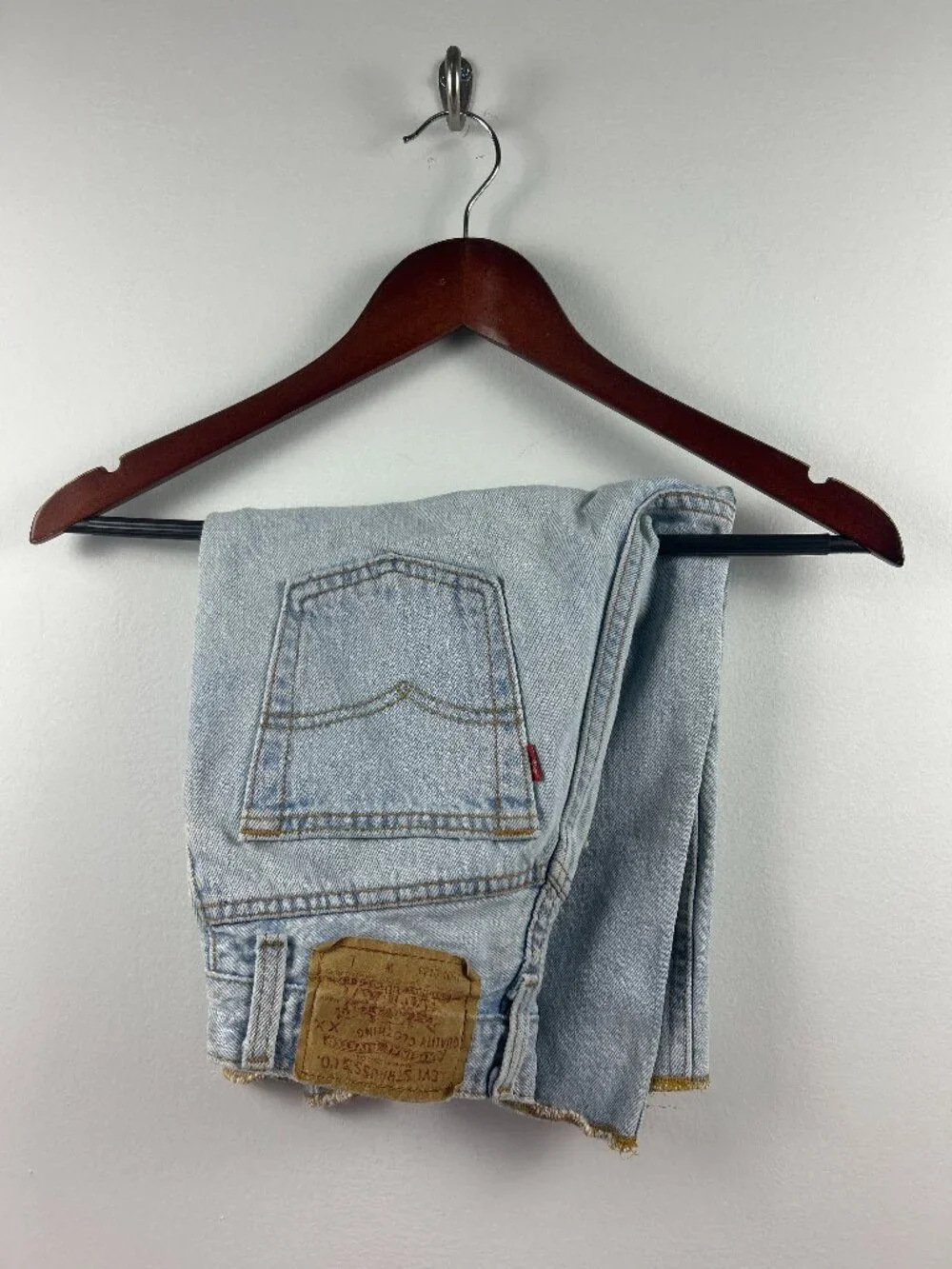 Levi's Vintage Light Wash High Rise Button Fly Bermuda Denim Shorts Size 3